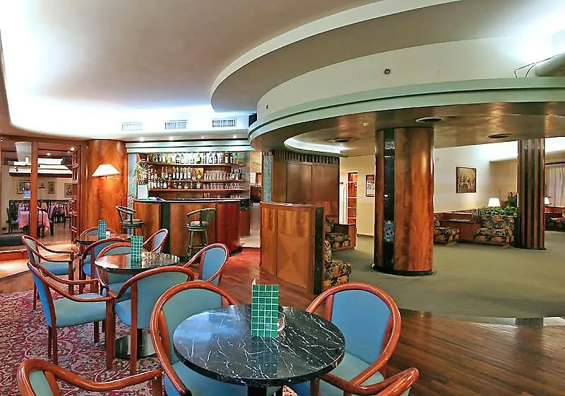 Smart Hotel Holiday Mestre 4*,  Italy